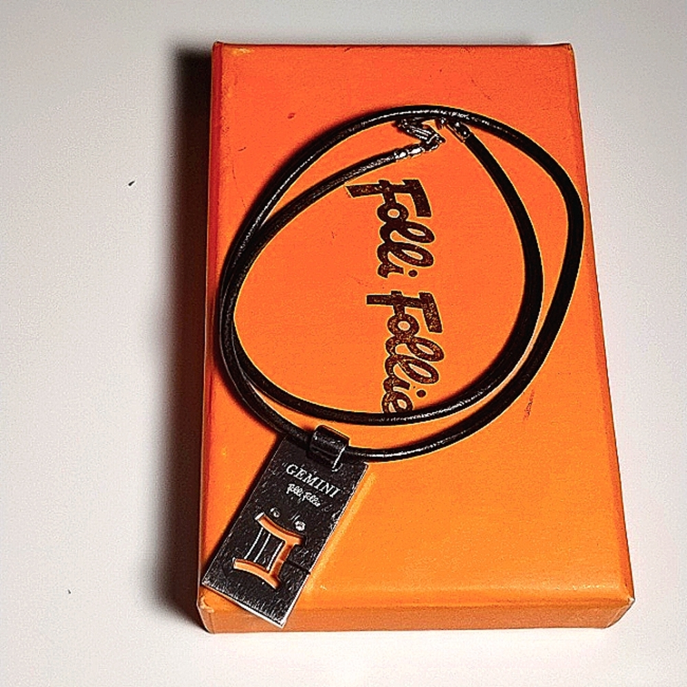 FOLLI FOLLIE NECKLACE AUTHENTIC